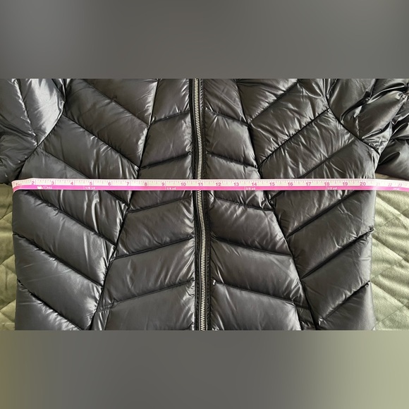 EUC Spyder down jacket. Women’s XL. Black. - Picture 6 of 11